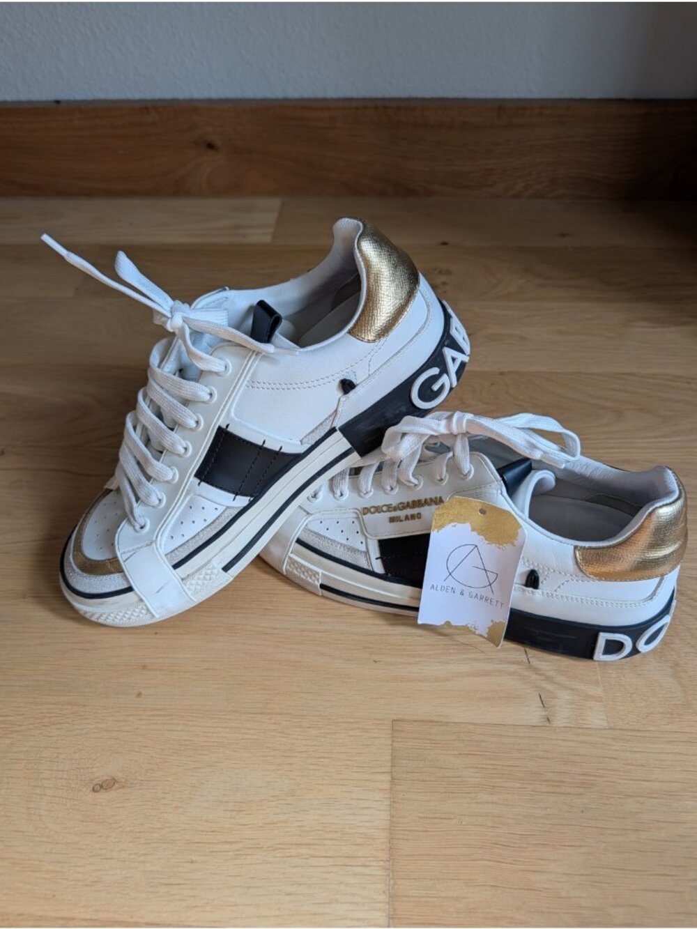 Dolce & Gabbana Men's White Gold 2.Zero Lace-Up Low Top Sneakers, Size 8